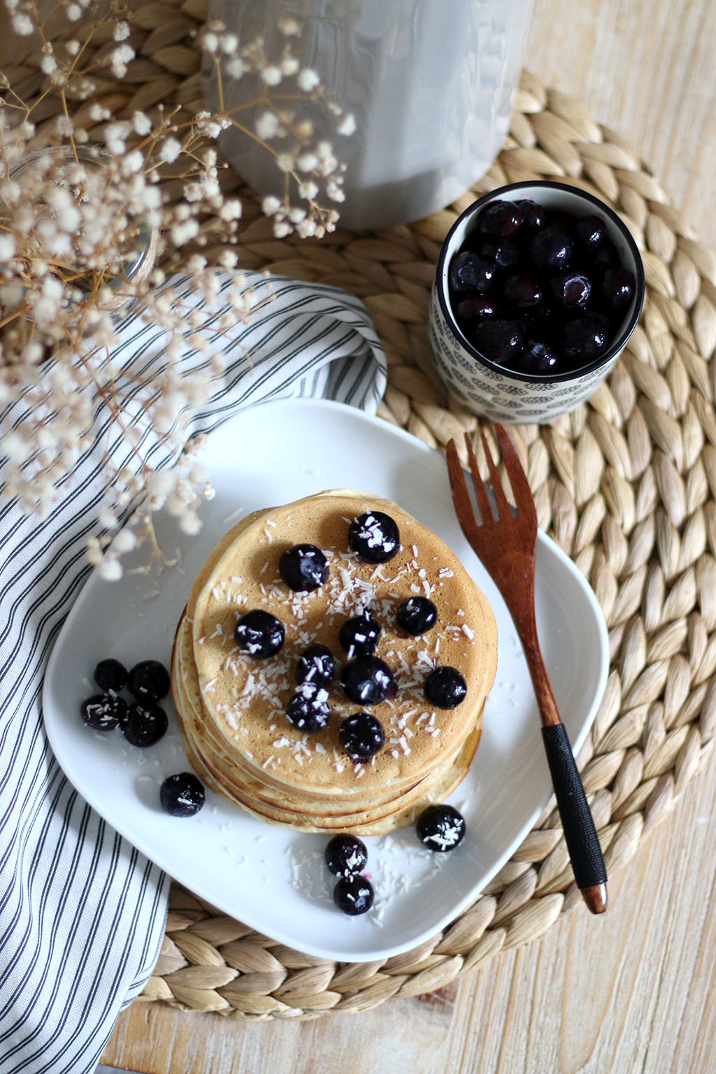 pancakes au lait d'amande sans sucre lepetitmondedelodie