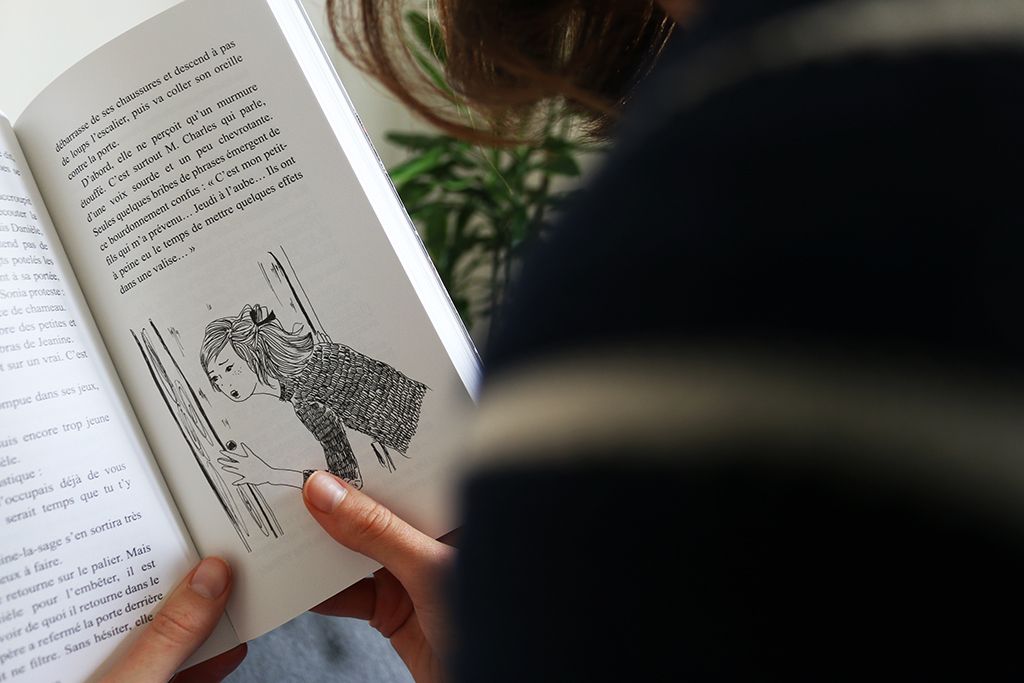 sonia rykiel, aux éditions jeunesse les petites moustaches, écrit par sophie guillou, illustrations par alice dufay sonia rykiel, aux éditions jeunesse les petites moustaches, écrit par sophie guillou, illustrations par alice dufay