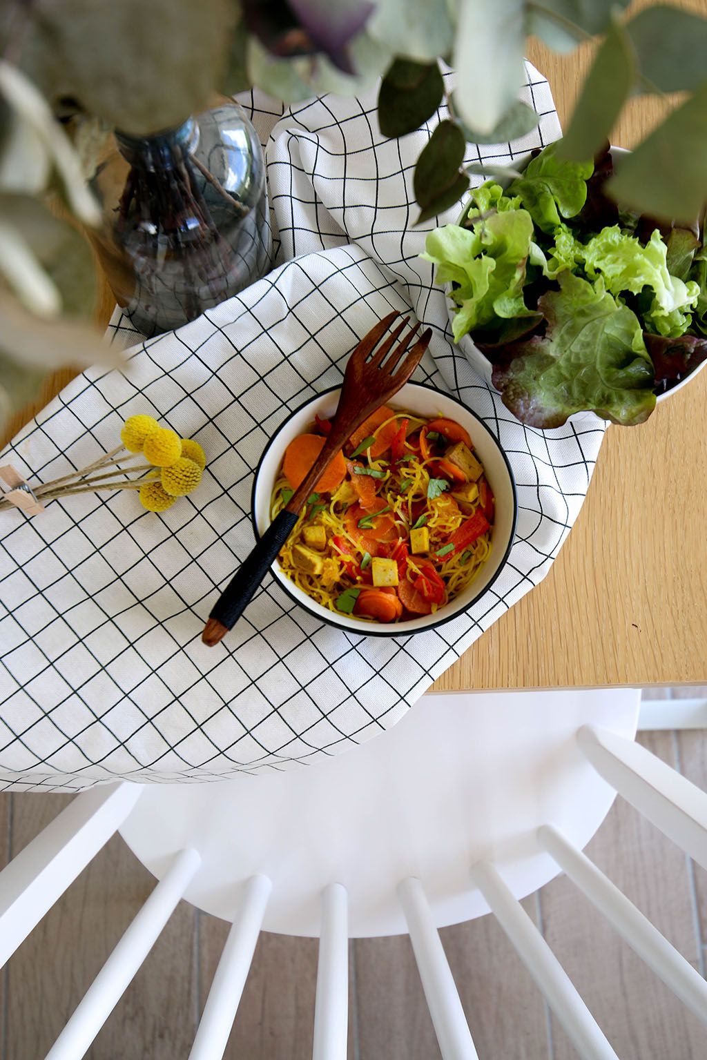bol avec vermicelles de riz et carottes